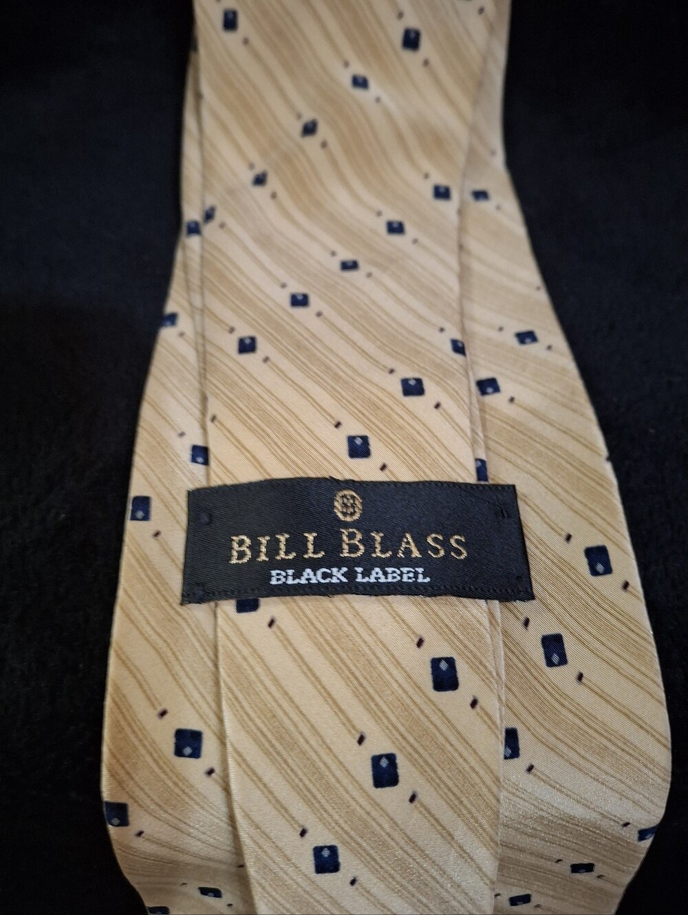 Bill Blass Cream Tie With Navy Diamond Motif View 3
